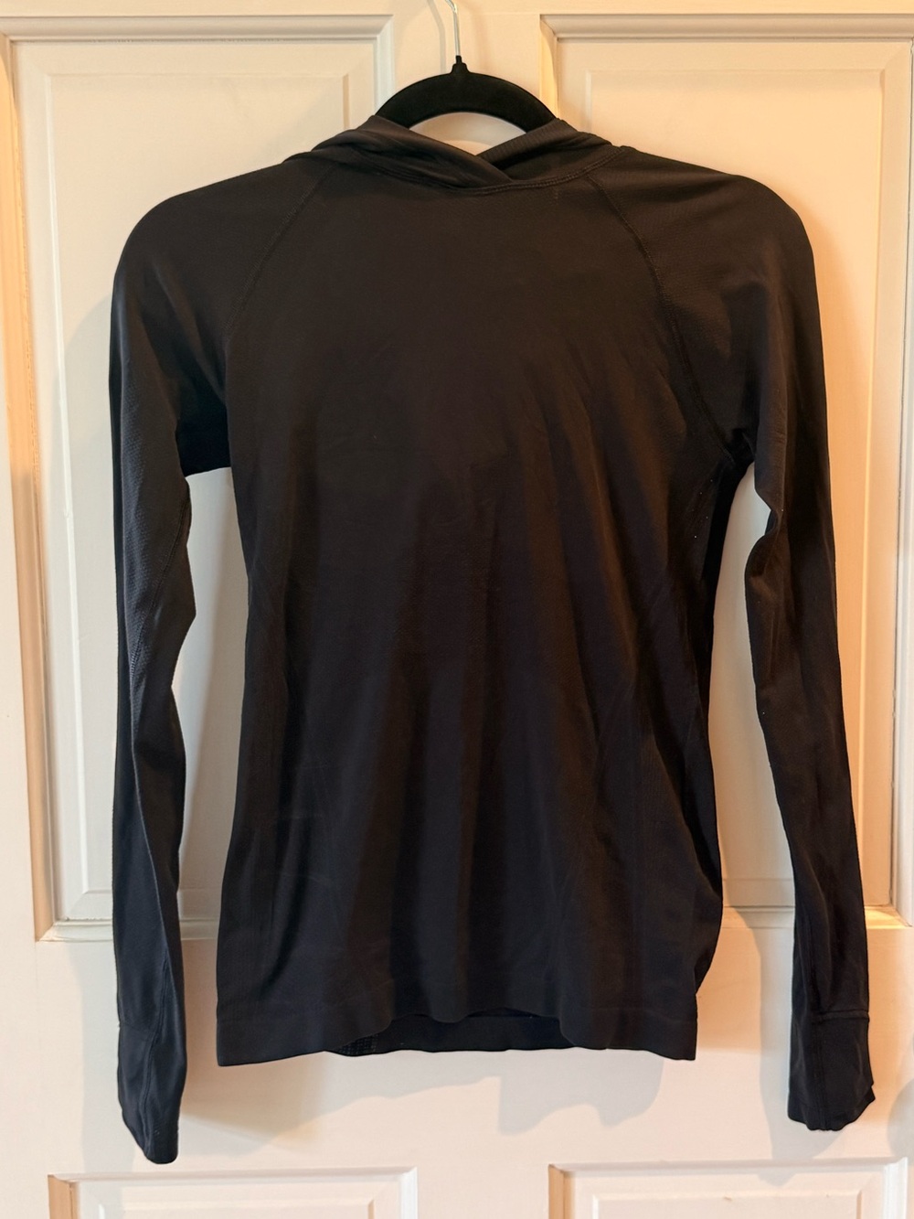 Athleta Momentum Hoodie Black Long Sleeve Lightweight Hooded Running Top XS